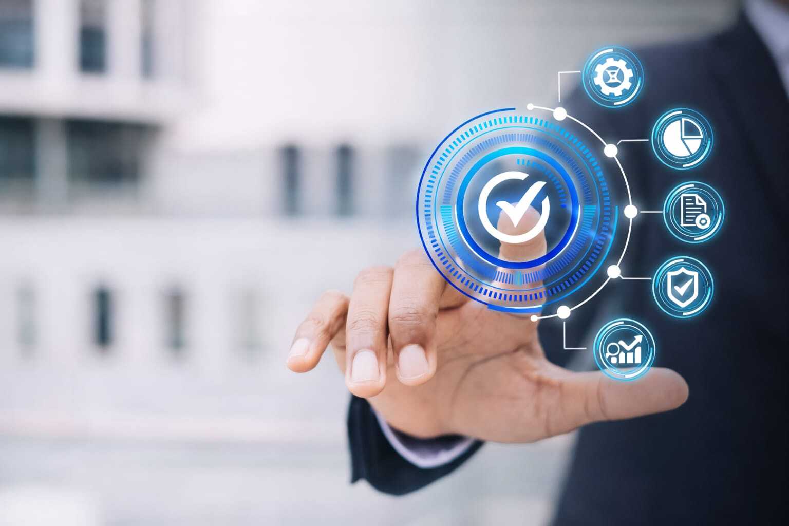 How Real-Time Contract Data Improves Project Decision-Making